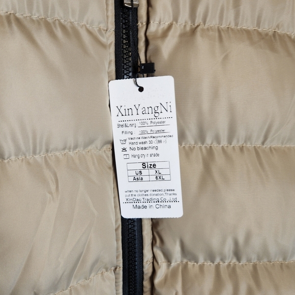 Men's Tan Puffer Vest XL Xin YangNi. Warm And Cozy - Picture 2 of 8